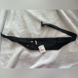 Red people running belt NWT